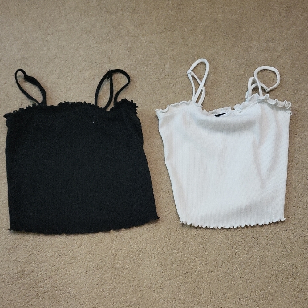 Forever 21 Black and White Women's Ribbed Cropped Tanks